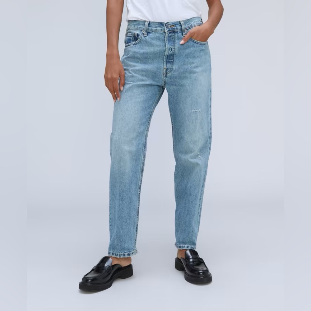 Everlane relaxed straight leg blue jean. Size 26